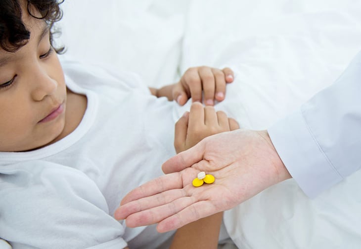 Trẻ em khó ngủ thì phải làm sao? Điều trị bằng thuốc Tây