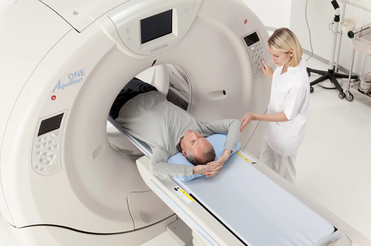 Cần chụp CT và xét nghiệm để tìm ra nguyên nhân đau đầu chóng mặt