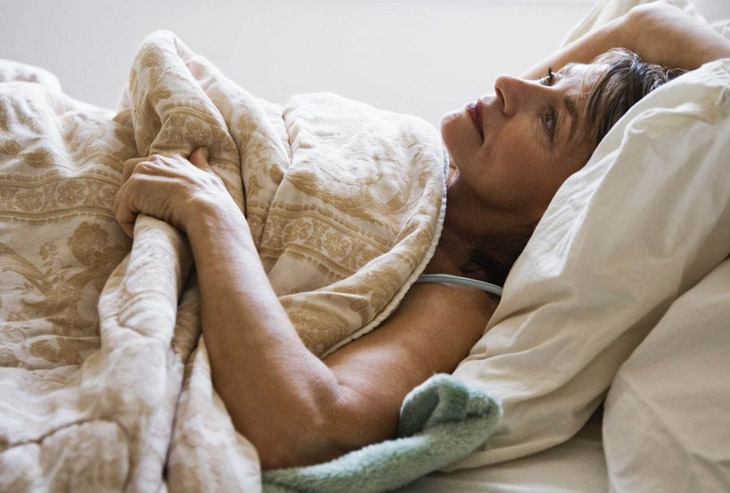 Nhiều nữ giới gặp phải tình trạng mất ngủ tiền mãn kinh
