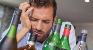 Đau Đầu Sau Khi Uống Rượu Phải Làm Sao? [Tìm Hiểu Ngay]